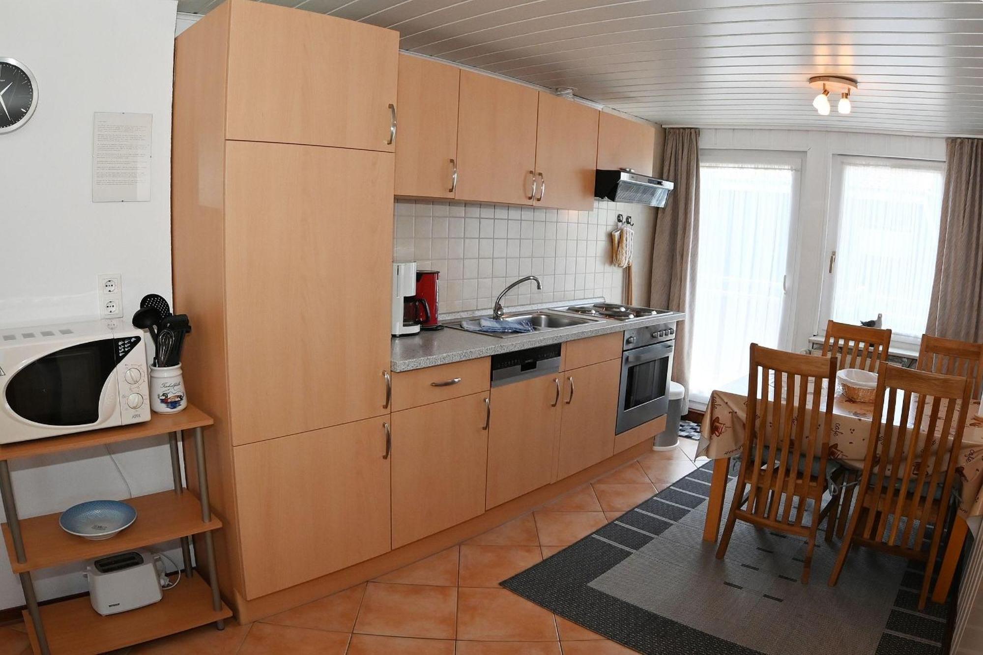 Haus-Karin-Ferienwohnung-2 Бюзум Экстерьер фото