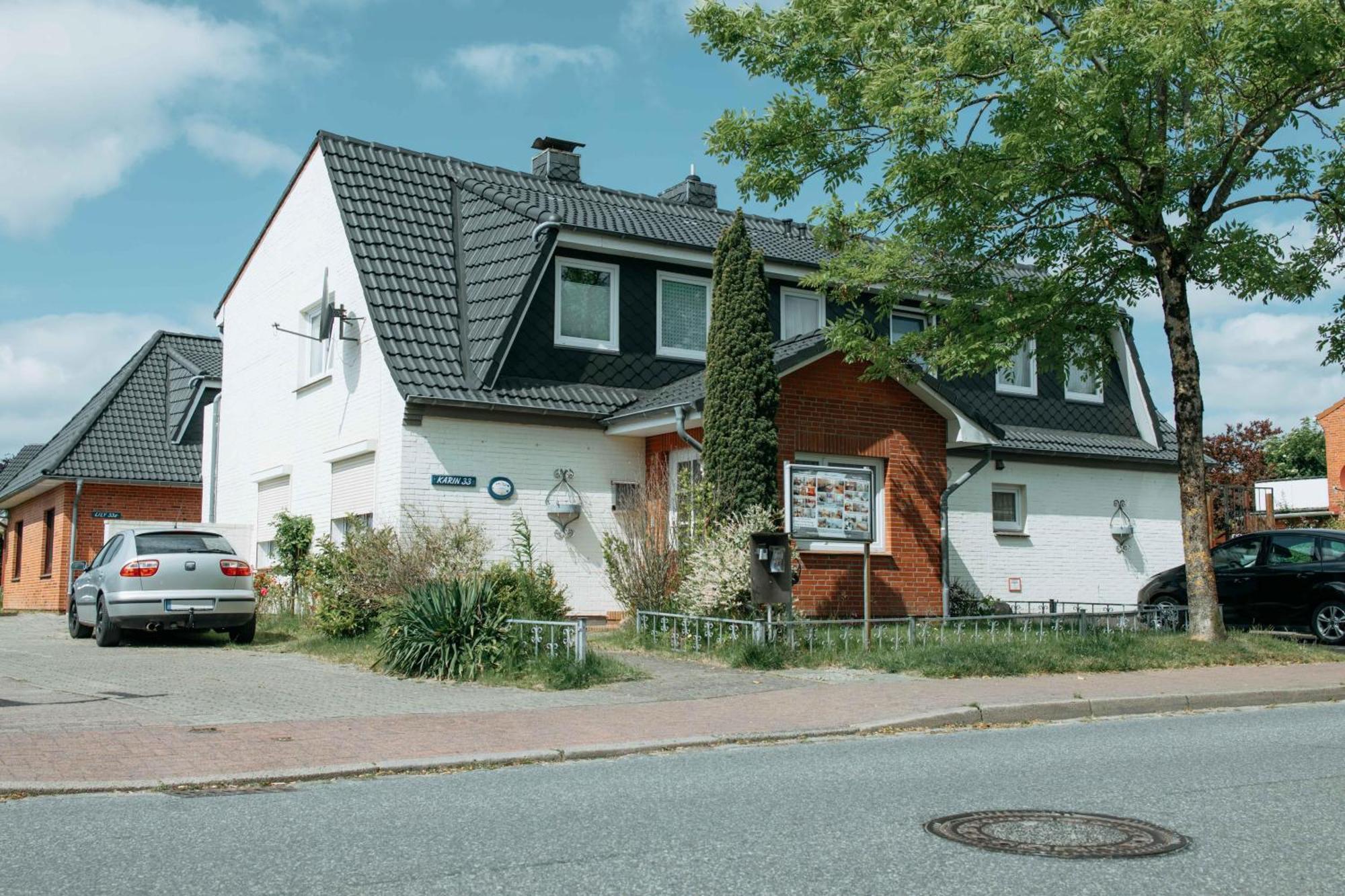 Haus-Karin-Ferienwohnung-2 Бюзум Экстерьер фото
